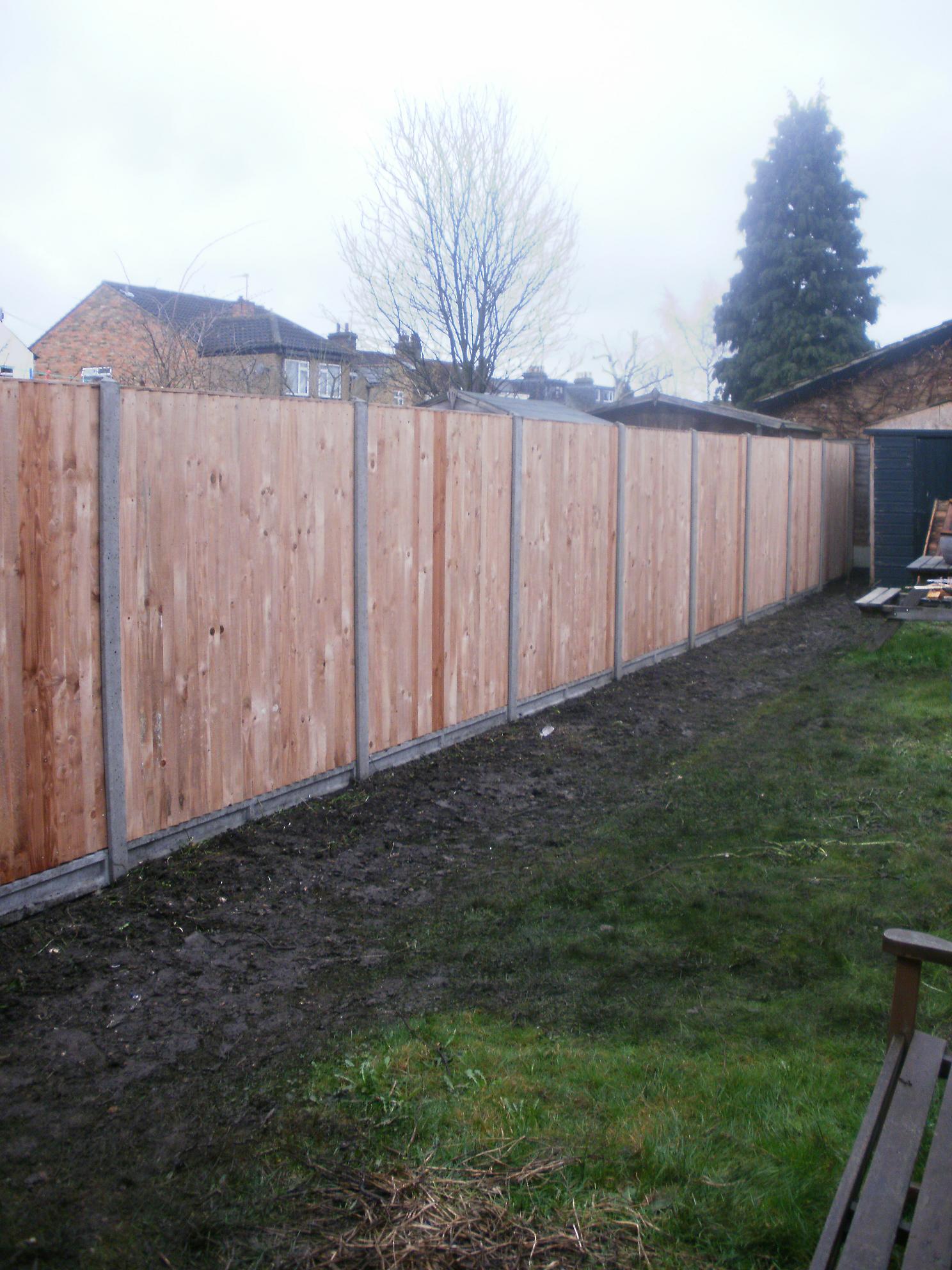 close board fencing installation